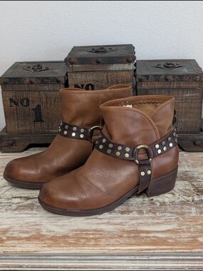 UGG Darling Studded Harness Leather Ankle Boots Brown Size 8